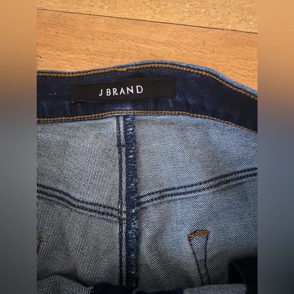 J brand size 31 jeans. - Picture 3 of 4